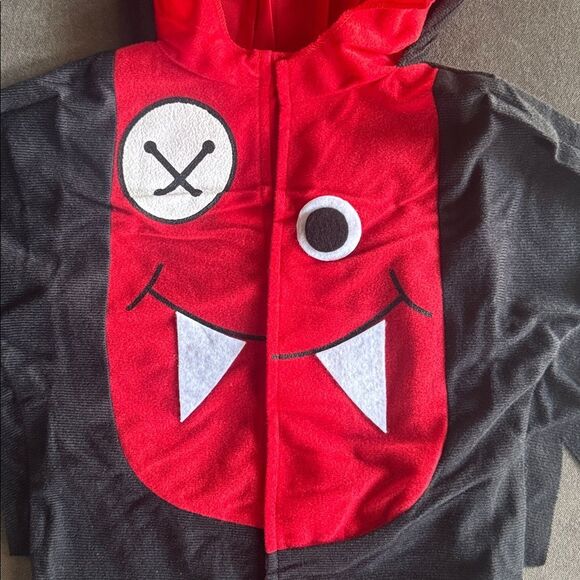 Baby Infant Little Vampire Halloween Costume Red & Black NO FEET 0-9 Months NWT - Picture 3 of 11